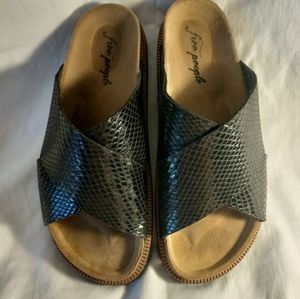 Women's free people black footed sandels